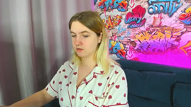 Snapshot of Julia_Jips chatting on September 13, 2025, 12:10 am Julia Jips online show from September 13, 2025, 12:10 am