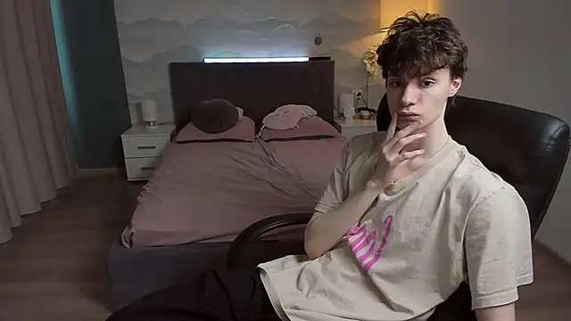 Edvard Blare online show from November 15, 2025, 9:24 am