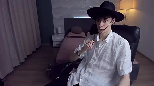 Edvard Blare online show from November 1, 2025, 4:56 pm