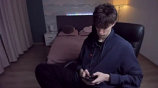 Edvard Blare online show from November 13, 2025, 8:07 am