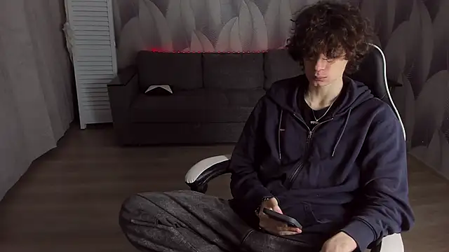 Edvard Blare online show from October 8, 2025, 3:24 pm