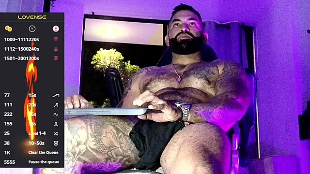 Snapshot of Max-prada chatting on February 6, 2026, 2:18 am Max-prada online show from February 6, 2026, 2:18 am