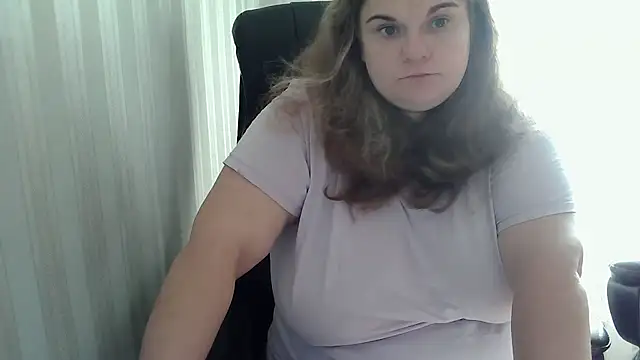 HollyXEva online show from September 22, 2025, 6:52 am