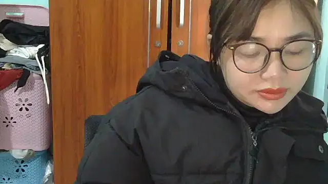 Uhem112 online show from November 27, 2025, 3:29 am