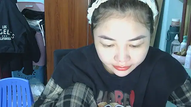 Uhem112 online show from November 29, 2025, 12:55 am