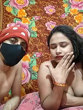 Seducing couple online show from March 15, 2026, 5:42 pm