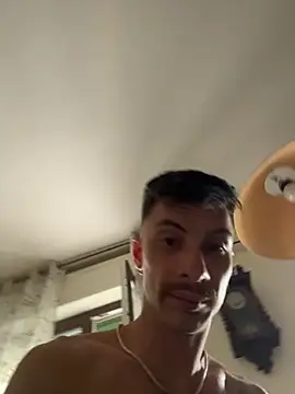 Lucamilano1991 online show from April 18, 2026, 4:31 pm