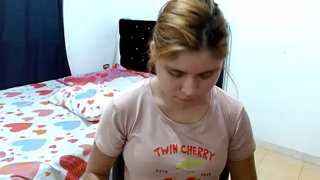 keilicita tonny 18 online show from October 16, 2025, 10:01 am