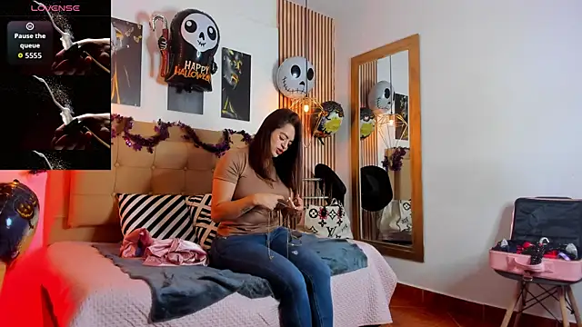  samanthaa foxx online show from October 16, 2025, 12:46 pm