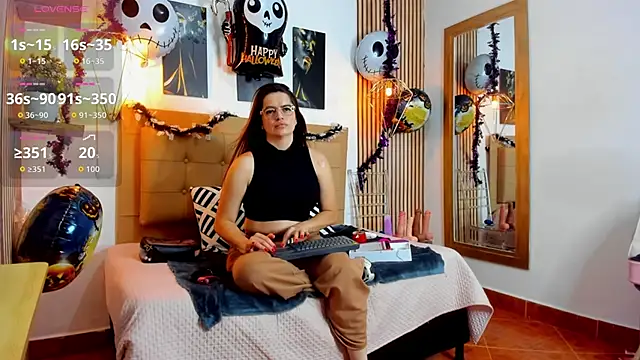  samanthaa foxx online show from October 19, 2025, 10:51 am