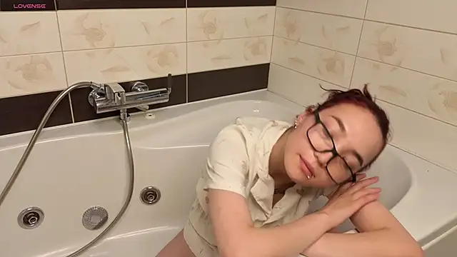 Snapshot of OdetteBiddy chatting on September 14, 2025, 9:59 pm OdetteBiddy online show from September 14, 2025, 9:59 pm