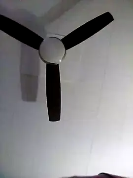 Snapshot of Skater1287 chatting on September 24, 2025, 3:24 am Skater1287 online show from September 24, 2025, 3:24 am