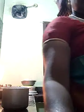 papukurty online show from October 21, 2025, 2:44 am