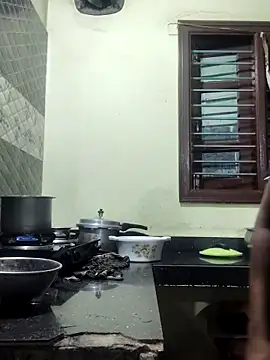 papukurty online show from November 13, 2025, 1:15 pm