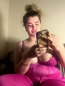 Snapshot of aydabella7777 chatting on January 15, 2026, 12:36 am aydabella7777 online show from January 15, 2026, 12:36 am