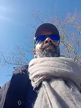 Snapshot of frenchblackc31 chatting on March 1, 2026, 10:37 am frenchblackc31 online show from March 1, 2026, 10:37 am