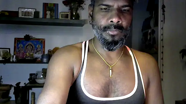 Snapshot of frenchblackc31 chatting on February 2, 2026, 5:34 pm frenchblackc31 online show from February 2, 2026, 5:34 pm