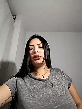 Snapshot of Damii_001 chatting on September 20, 2025, 1:54 am Damii 001 online show from September 20, 2025, 1:54 am