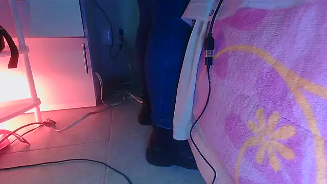 SatiroyNinfa online show from April 6, 2026, 10:22 pm