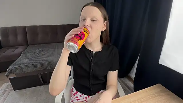 vertul1ana online show from April 18, 2026, 12:18 pm