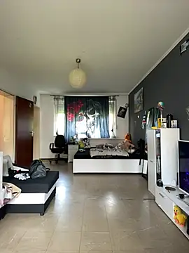 1Richrichard1 online show from May 10, 2026, 9:46 am