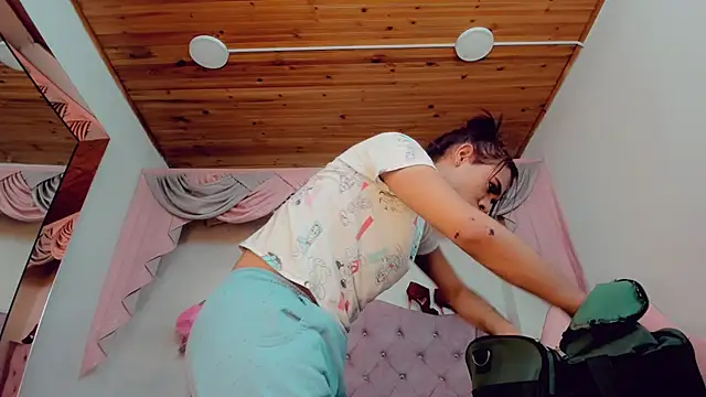  Abby white  online show from December 13, 2025, 11:22 pm