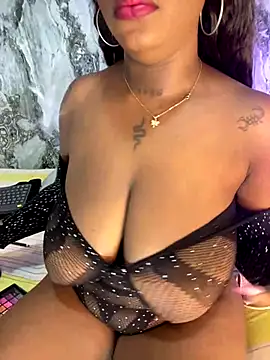 Snapshot of MiiaaCollinss chatting on October 9, 2025, 3:56 pm MiiaaCollinss online show from October 9, 2025, 3:56 pm