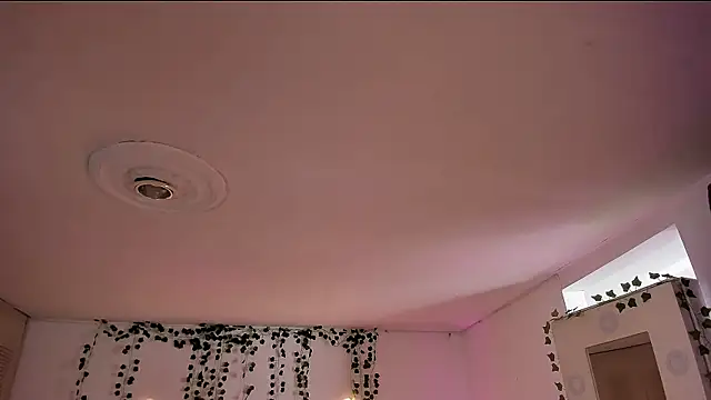 sara doll77 online show from November 11, 2025, 3:07 pm