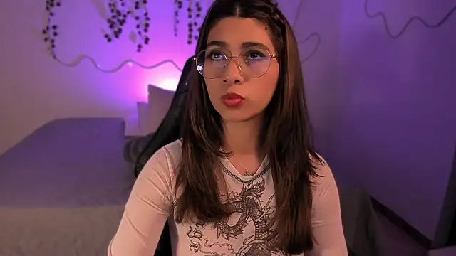 Snapshot of sara_doll77 chatting on January 15, 2026, 5:49 pm sara doll77 online show from January 15, 2026, 5:49 pm