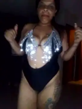 Snapshot of Esperanza_13 chatting on May 9, 2026, 2:59 am Esperanza 13 online show from May 9, 2026, 2:59 am
