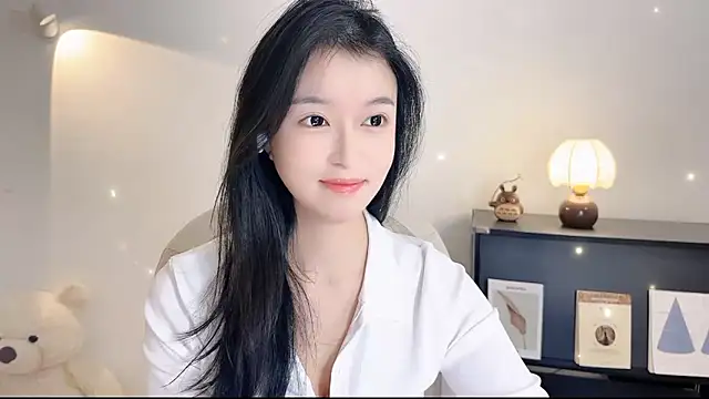 Onechestnut online show from November 5, 2025, 6:16 am