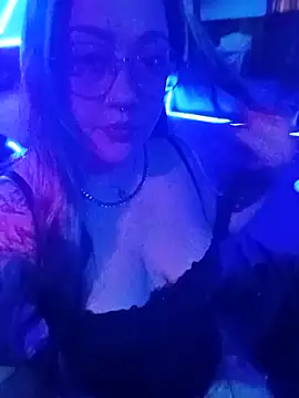 Dulcedeanis online show from October 24, 2025, 4:33 am