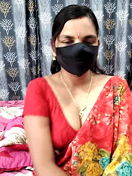 Snapshot of Lalitha-1995 chatting on July 11, 2026, 5:41 am Lalitha-1995 online show from July 11, 2026, 5:41 am