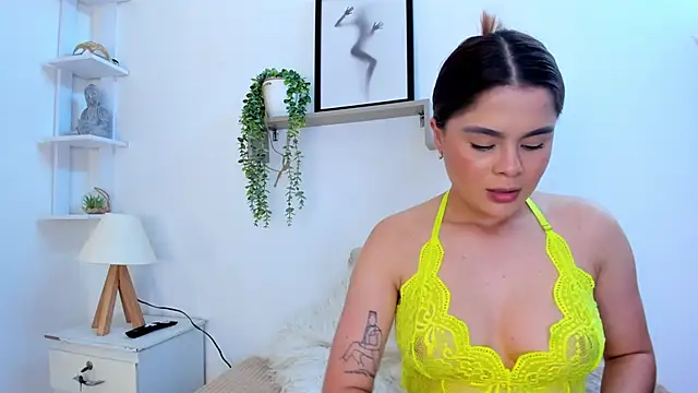 Samanta Monroe online show from November 19, 2025, 5:13 pm