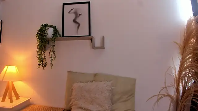 Samanta Monroe online show from November 8, 2025, 3:15 pm