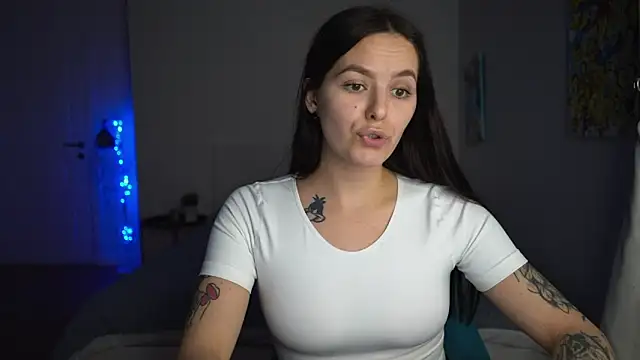 EwelynScott online show from November 26, 2025, 4:51 pm