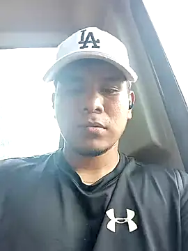 Oscariin96 online show from February 11, 2026, 7:36 pm