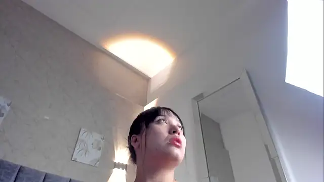 Lunaa bellaa online show from November 26, 2025, 7:47 pm