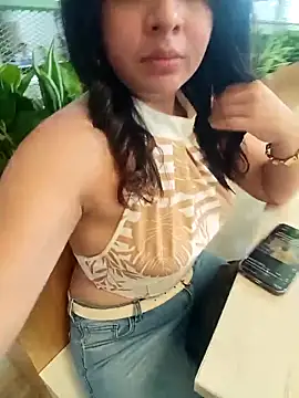 Lambedora 69 online show from November 8, 2025, 5:38 pm