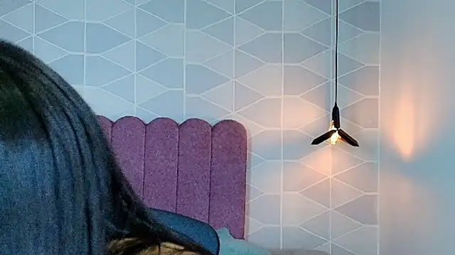 Snapshot of Aly_Loving chatting on November 8, 2025, 9:18 pm Aly Loving online show from November 8, 2025, 9:18 pm