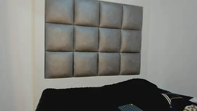 Mia lopez   online show from September 10, 2025, 2:05 pm