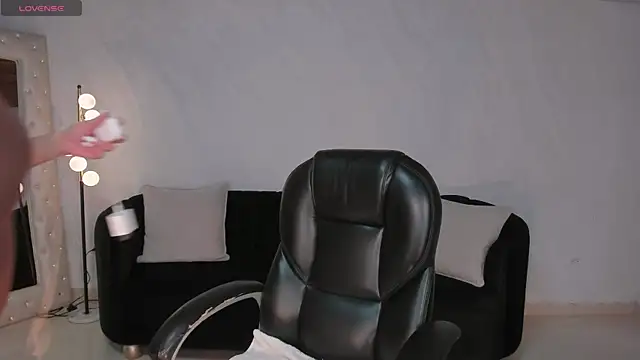 Snapshot of MeganScott chatting on July 3, 2026, 11:28 am MeganScott online show from July 3, 2026, 11:28 am