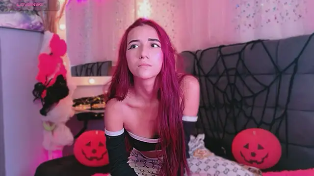 NataliaPrada s online show from October 15, 2025, 5:21 pm