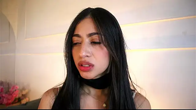 Snapshot of charlotterusso chatting on June 3, 2026, 2:33 pm charlotterusso online show from June 3, 2026, 2:33 pm