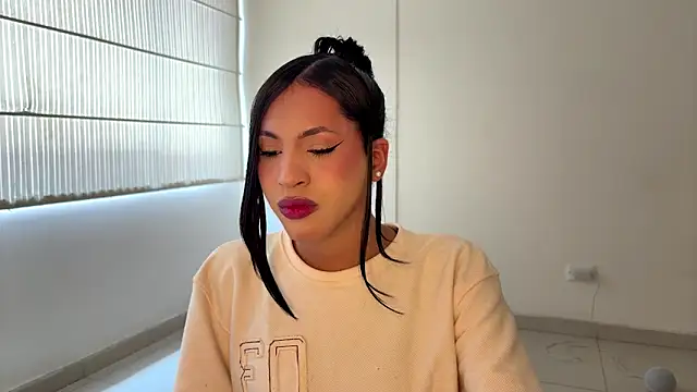 clara evanss s online show from March 15, 2026, 4:47 pm