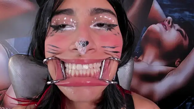 miss   taylor online show from April 15, 2026, 2:43 pm