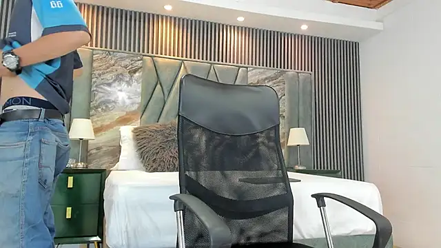 Michael blue online show from October 1, 2025, 2:10 pm