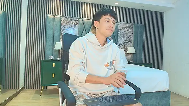 Michael blue online show from January 18, 2026, 11:57 am