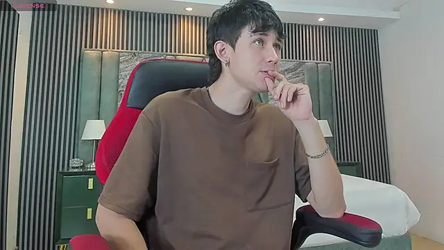 Michael blue online show from September 9, 2025, 1:31 pm