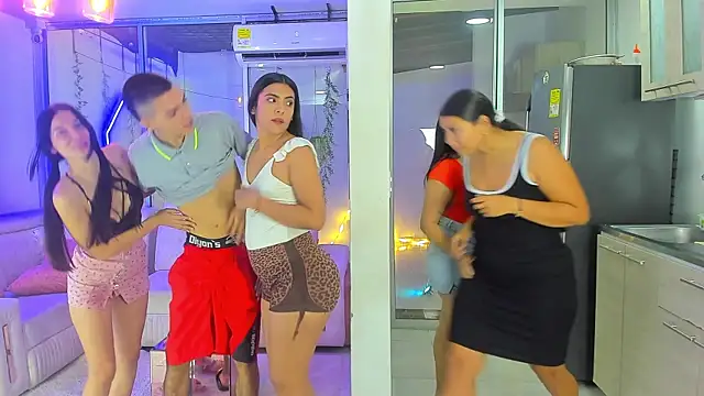 Snapshot of stangirls_ chatting on January 13, 2026, 9:41 pm stangirls online show from January 13, 2026, 9:41 pm